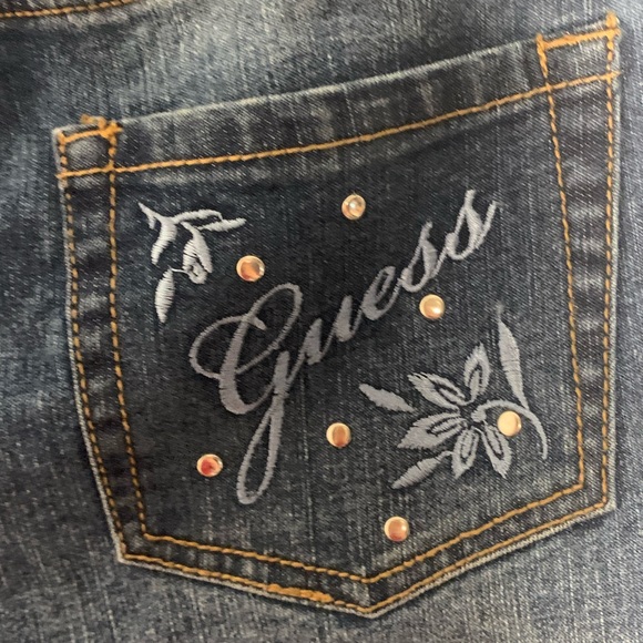 Guess Low-rise embroidered Y2K jeans - Picture 5 of 8